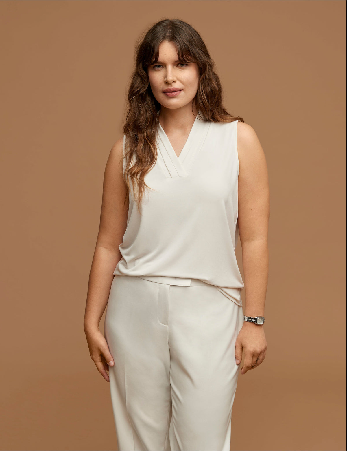 Anne Klein Anne White Plus Size Triple Pleat Neck Sleeveless Top