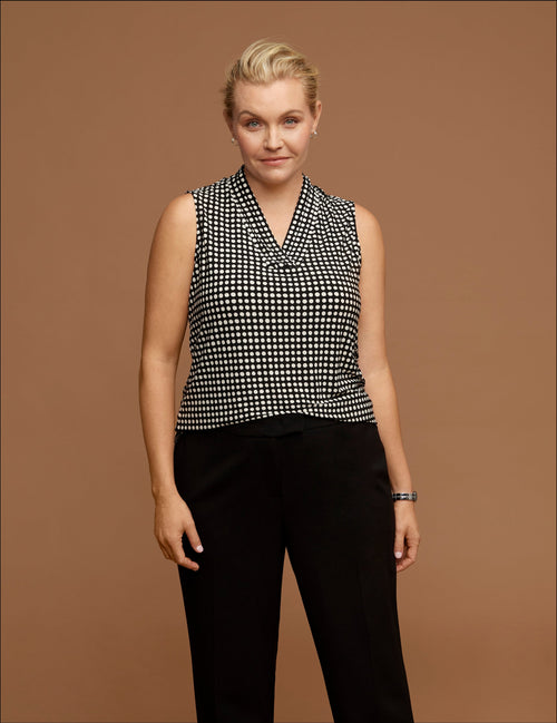 Anne Klein Anne Black/ Anne White Plus Size Sleeveless Polka Dot Pleat Top