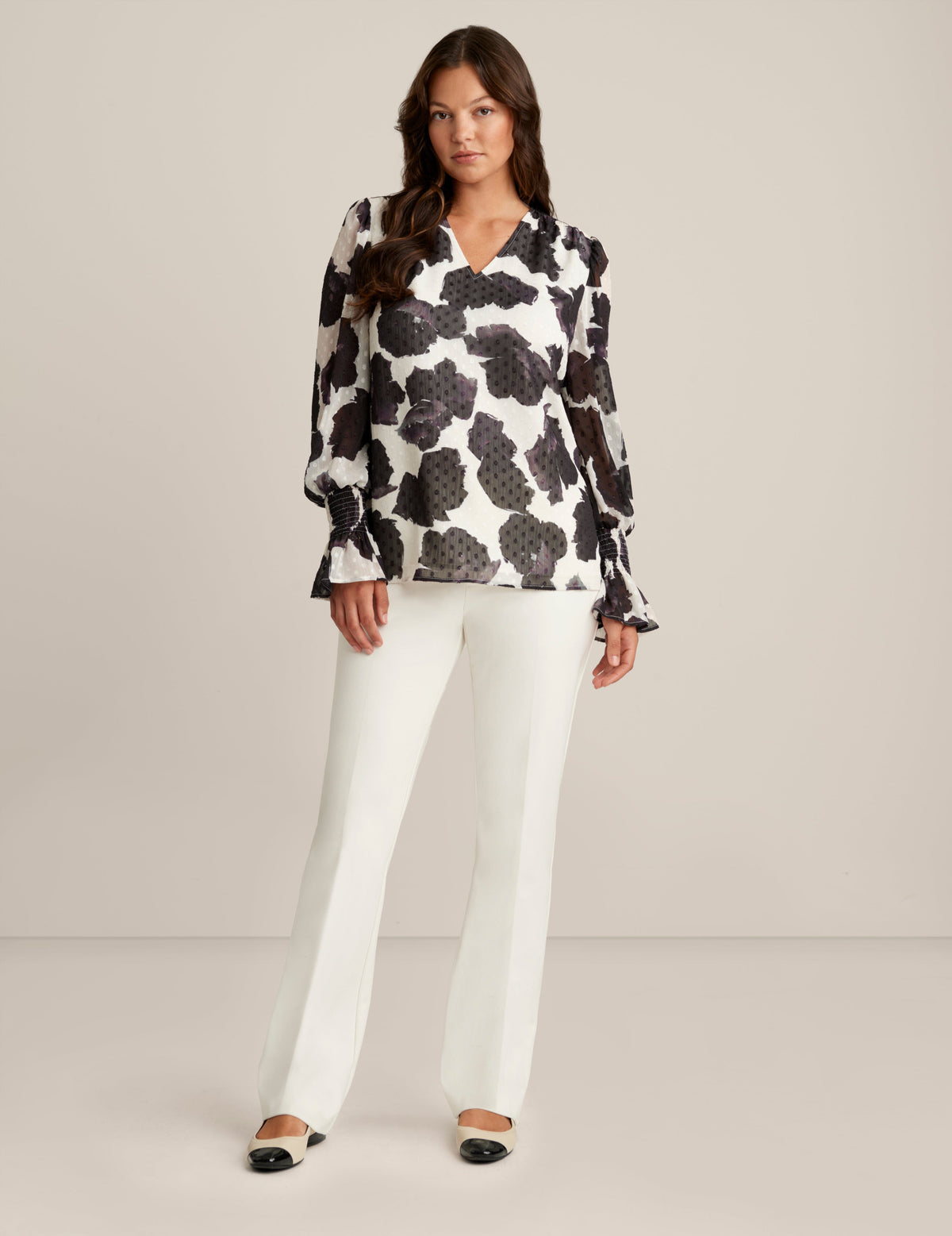 Anne Klein Anne White/Anne Black Long Sleeve V Neck Blouse