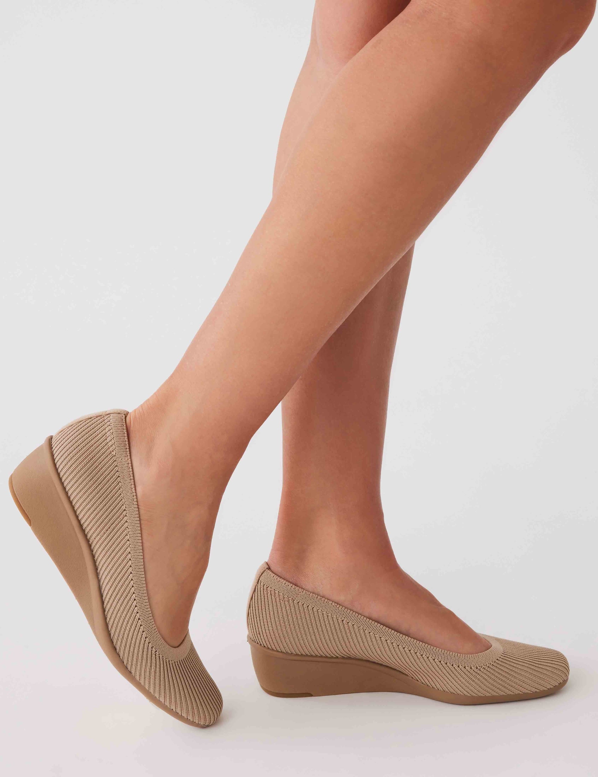 Anne Klein Wisher Wedge