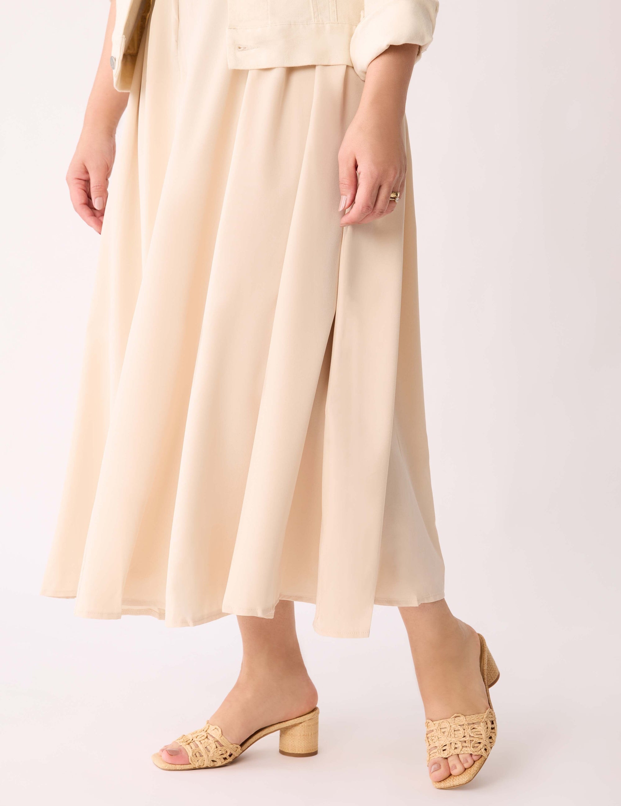 Anne Klein Flores Block Heel