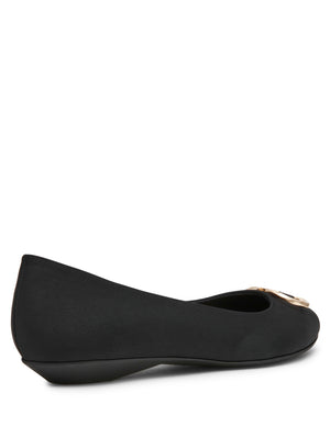 Anne Klein Oswego Flat Shoe