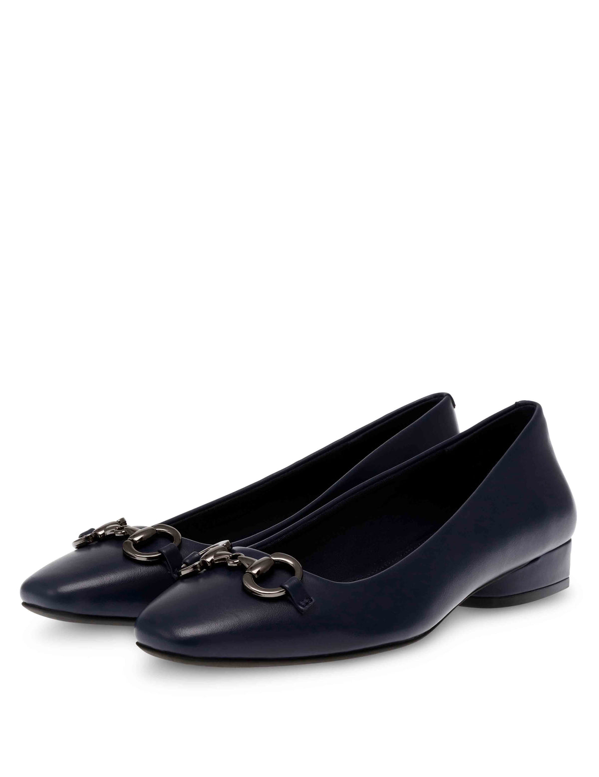 Anne Klein  Cora Flat