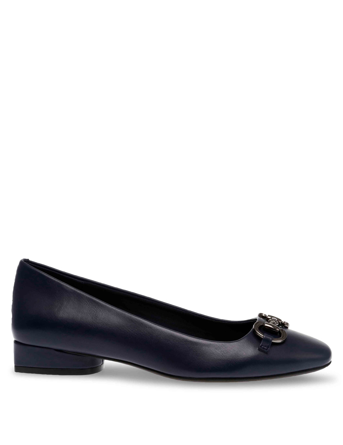 Anne Klein  Cora Flat