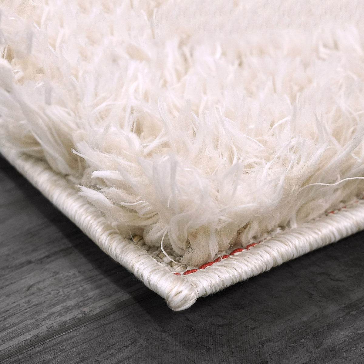 Anne Klein  The Plush Modern Solid Rug Collection