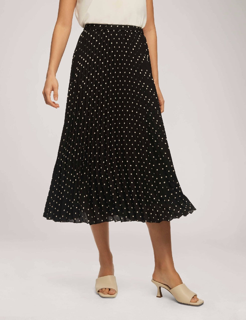 Anne Klein Polka Dot Chiffon Pull On Pleated Skirt